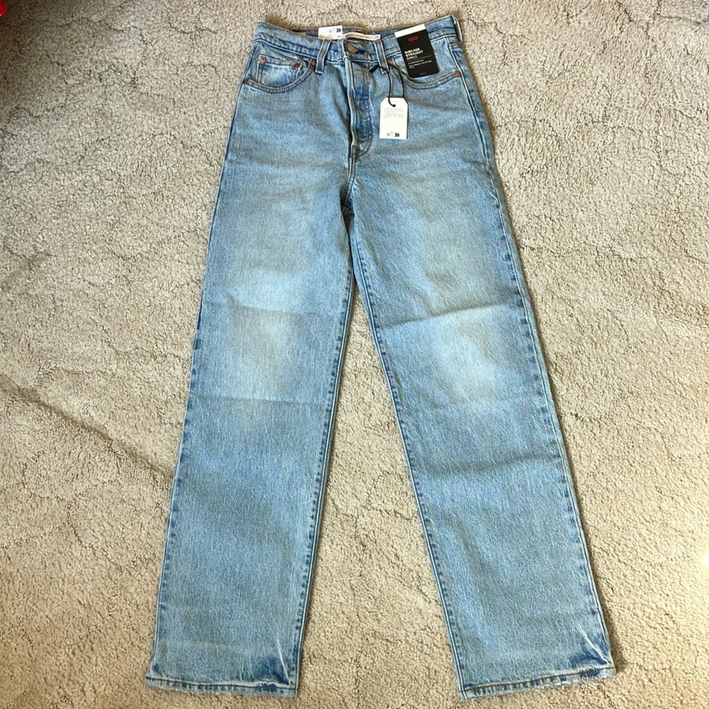 Levi’s Light wash Premium Ribcage Ankle Jean